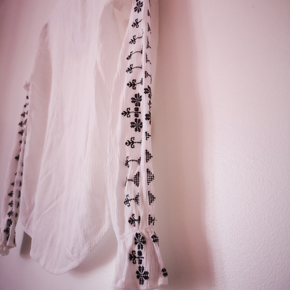 Boho embroidered white peasant blouse - Picture 6 of 6